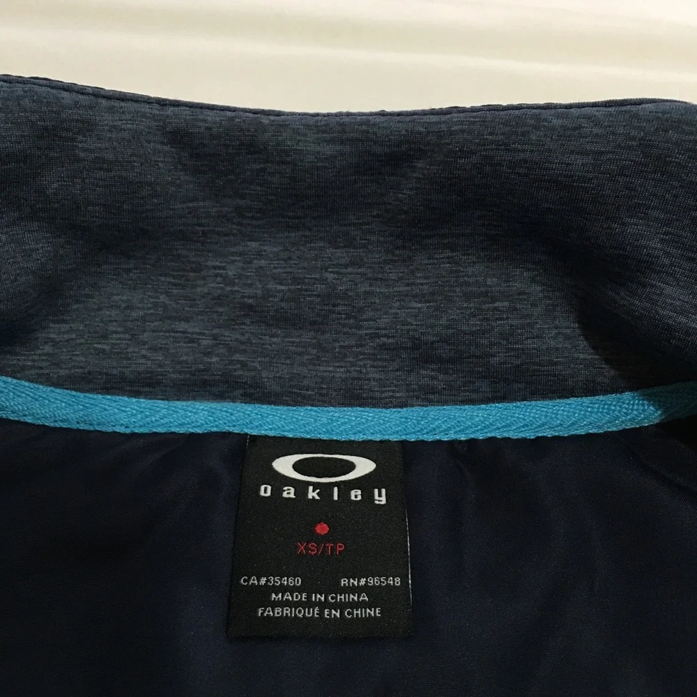 Oakley Quilted Puffer Vest Women XS Navy Blue Full Zip Mock Neck